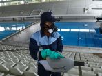 penyemprotan-disinfektan-di-stadion-akuatik-gbk_20200318_161610.jpg