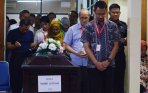 penyerahan-jenazah-korban-airasia_20150101_182531.jpg