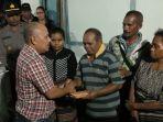 penyerahan-santunan-kepada-korban-penembakan-di-nduga-papua.jpg