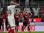 penyerang-ac-milan-asal-prancis-olivier-giroud-melakukan-selebrasi-bersama-rekan-setimnya.jpg