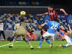 penyerang-ac-milan-zlatan-ibrahimovic-mencetak-gol-sundulan-maut-ke-gawang-napoli.jpg