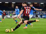 penyerang-ac-milan-zlatan-ibrahimovic-saat-membantu-timnya-mengalahkan-napoli.jpg