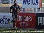 penyerang-anyar-ac-milan-divock-origi-tampak-sudah-berlatih.jpg
