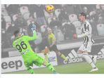 penyerang-anyar-juventus-dusan-vlahovic-mengelabui-kiper-hellas-verona.jpg