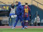 penyerang-barcelona-asal-argentina-lionel-messi-meninggalkan-lapangan-setelah-mendapat-red-card.jpg