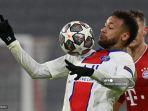penyerang-brasil-paris-saint-germain-neymar-mengontrol-bola-lawan-bayern-munchen.jpg