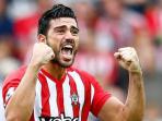 penyerang-graziano-pelle_20141209_033750.jpg