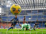 penyerang-inter-milan-asal-argentina-lautaro-martinez-kiri-melakukan-selebrasi.jpg