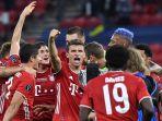 penyerang-jerman-bayern-munich-thomas-mueller-tengah-merayakan-gol.jpg