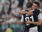 penyerang-juventus-gonzalo-higuain-berpelukan-dengan-cristiano-ronaldo.jpg