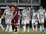 penyerang-manchester-united-edinson-cavani-tengah-merayakan-bersama-rekan-satu-timnya.jpg