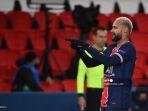 penyerang-paris-saint-germain-neymar-merayakan-gol-ketiganya-saat-lawan-istanbul-basaksehir.jpg