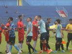 penyerang-persija-jakarta-marko-simic-ketika-bertemu-dengan-teman-baiknya-jasmin-mecinovic.jpg