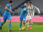 penyerang-portugal-juventus-cristiano-ronaldo-kanan.jpg