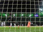penyerang-prancis-moenchengladbach-marcus-thuram-tengah-merayakan-gol-pembuka.jpg