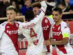 penyerang-prancis-monaco-wissam-ben-yedder-kanan-merayakan-dengan-rekan-satu-timnya.jpg