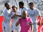 penyerang-real-madrid-eden-hazard-bersama-rekannya-sergio-ramos.jpg