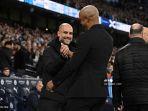 pep-guardiola-kiri-menyapa-manajer-burnley.jpg