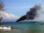 perahu-fast-boat-terbakar-di-perairan-bali_20141107_124149.jpg