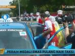 peraih-medali-emas-pulang-naik-taksi-usai-parade_20160824_155540.jpg