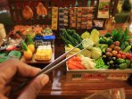 perajin-replika-makanan-di-bandung_20160125_201439.jpg