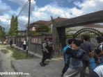 perampokan-bersenjata-di-pekanbaru_20180712_113622.jpg