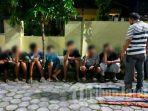 perang-sarung2q34.jpg