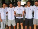 perasaan-pelatih-arema-fc-mario-gomez-campur-aduk.jpg