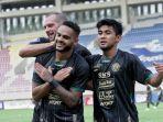 perayaan-pemain-pss-sleman-usai-juninho-berhasil-mencetak-gol.jpg