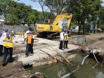 perbaikan-drainase-jalan-bandara-juanda-surabaya-05012021.jpg