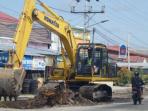 perbaikan-jalan_20160801_193135.jpg