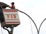 perbaikan-pju-di-kota-bandung_20191219_203946.jpg