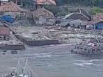 perempuan-hamil-6-bulan-selamat-dari-tsunami-banten.jpg