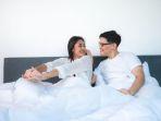 Lakukan Hubungan Suami Istri sebelum Ngantor? Ini 3 Keuntungannya