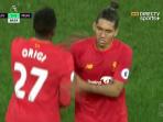 pergantian-pemain-antara-divock-origi-dan-roberto-firmino_20161018_205703.jpg