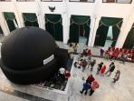 peringatan-hari-antariksa-nasional-di-gedung-sate-bandung_20170806_222825.jpg
