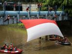 peringatan-hut-kemerdekaan-ri-di-kali-ciliwung_20210822_163011.jpg