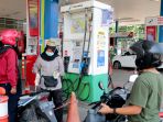 peringati-hari-pahlawan-pegawai-spbu-coco-berpakaian-pejuang_20201110_113605.jpg