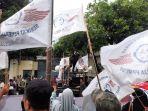 perisai-dki-jakarta-berdemo-kedubes-singapura-nih3.jpg