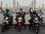 perjalanan-menuju-mekah-menggunakan-motor.jpg