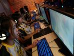 perkembangan-industri-kreatif-dan-esport-indonesia_20171024_181508.jpg