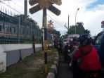 perlintasan-sebidang-pasar-minggu-yang-menghubungkan-jalan-masjid_20170505_194132.jpg
