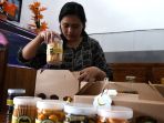 permintaan-kue-kering-di-cempaka-cookies-malang-meningkat_20230411_190229.jpg