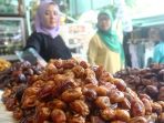 permintaan-kurma-meningkat_20190513_165144.jpg