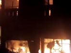 permukiman-di-jatinegara-terbakar_20180527_062745.jpg