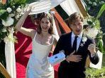 pernikahan-dylan-sprouse-dan-barbara-palvin-berlangsung-di-hungaria.jpg