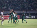 persebaya-bungkam-mitra-kukar_20180923_145955.jpg
