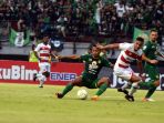 persebaya-ditahan-mu-pada-babak-8-besar-piala-indonesia_20190619_204408.jpg