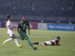 persebaya-menang-lawan-psm-makassar_20181112_110840.jpg