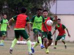 persebaya-surabaya-gelar-latihan-jelang-lawan-psm-makassar_20191102_002107.jpg